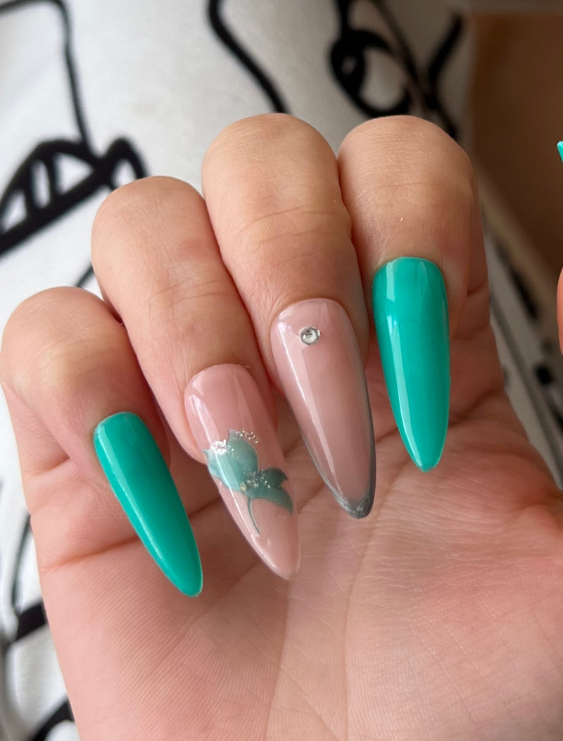 Press on nails Green flower